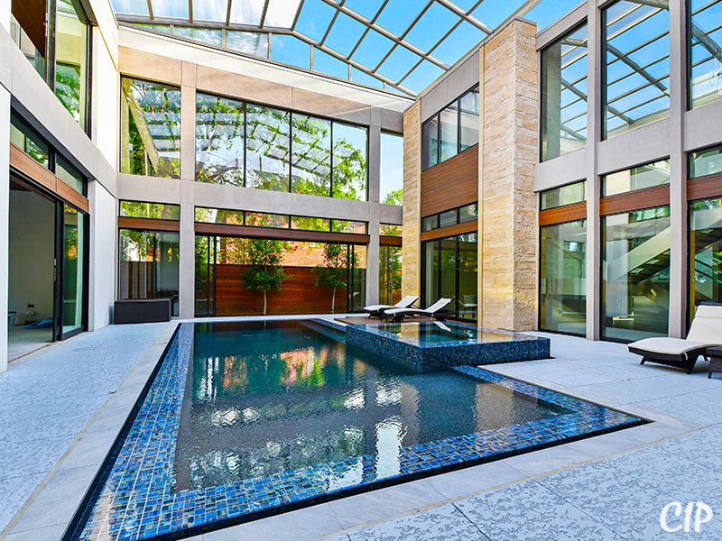 Maximum Benefits With A Retractable Roof For The Swimming Pool